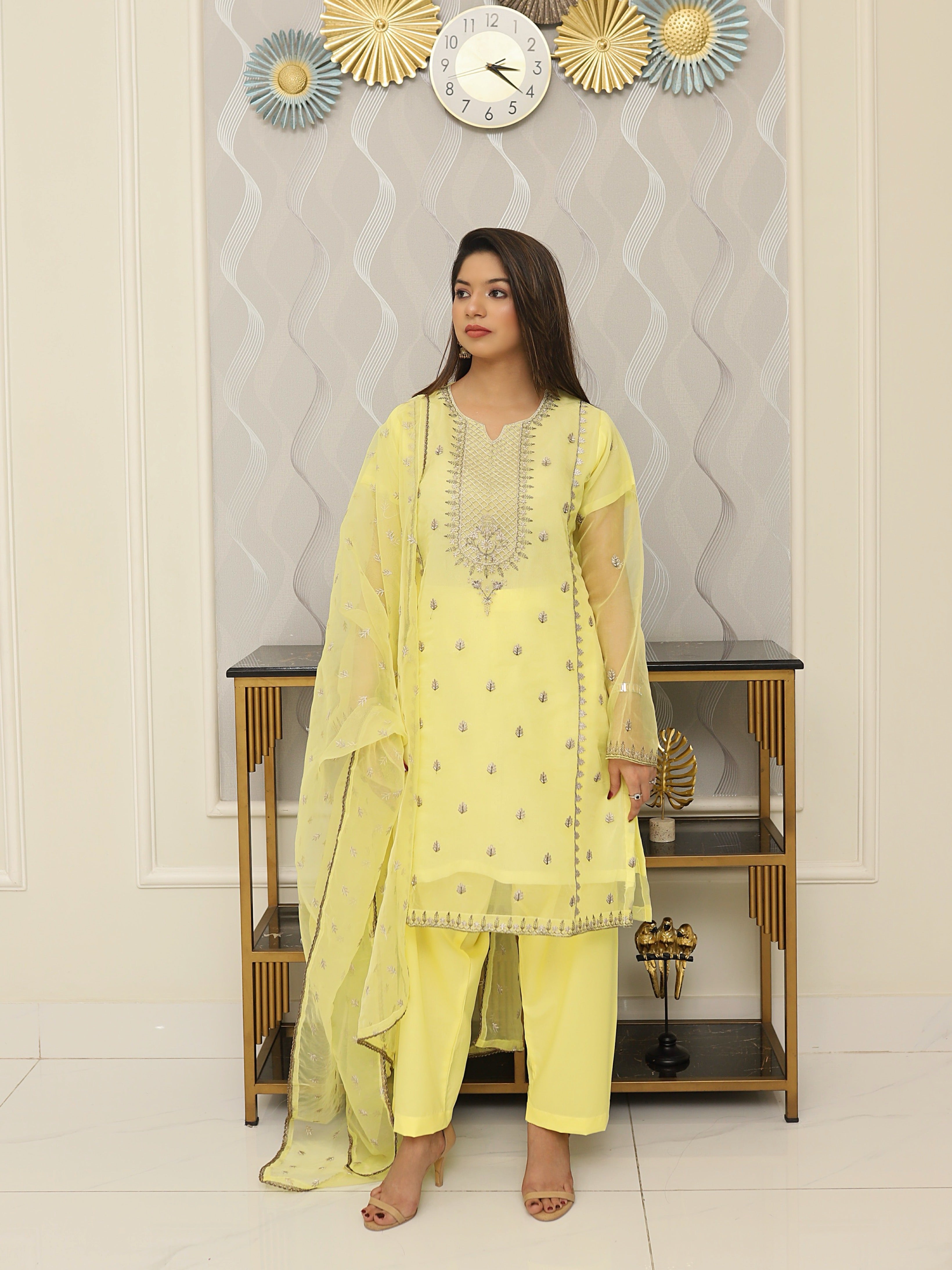AURA NOOR
