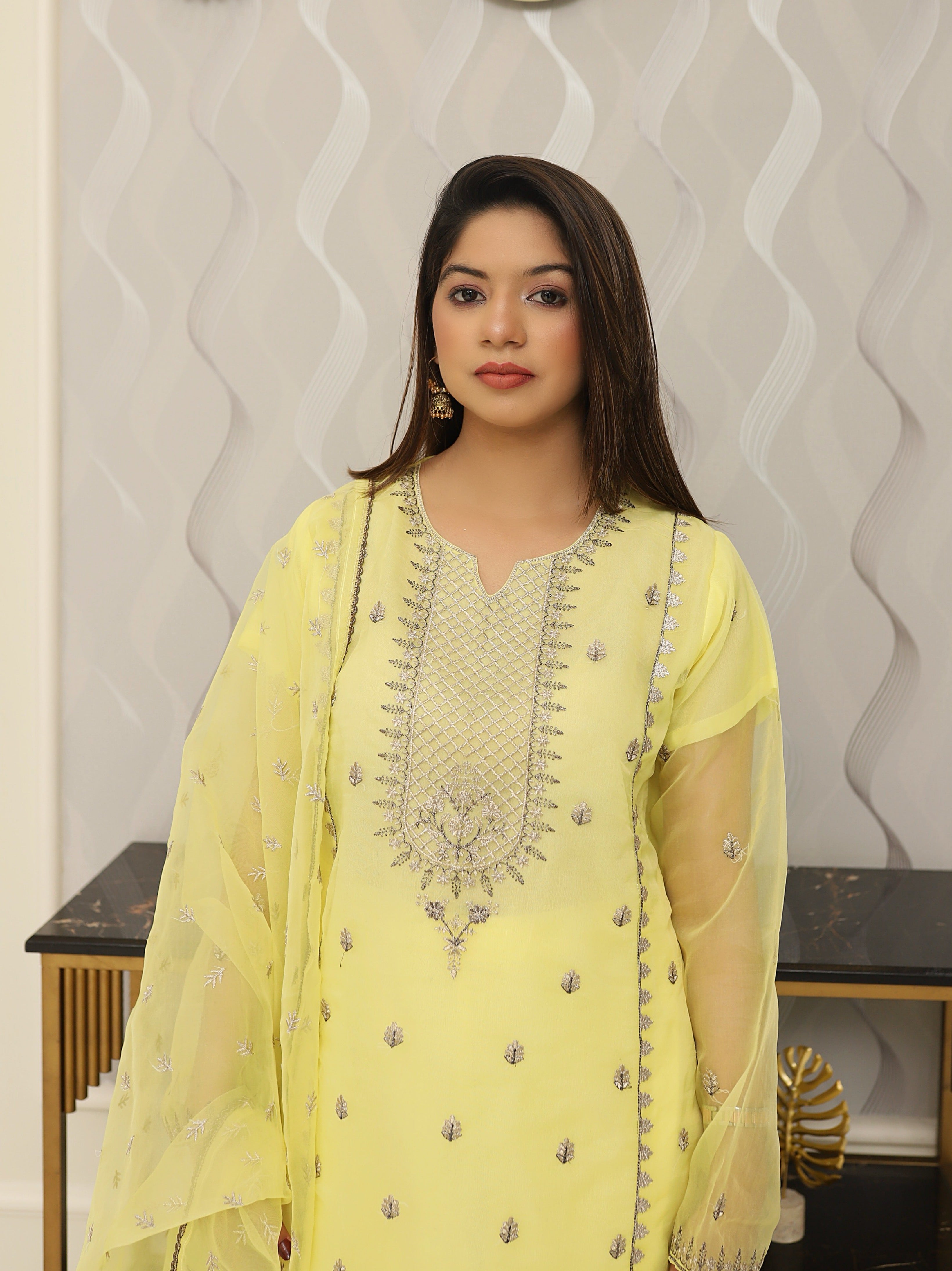 AURA NOOR