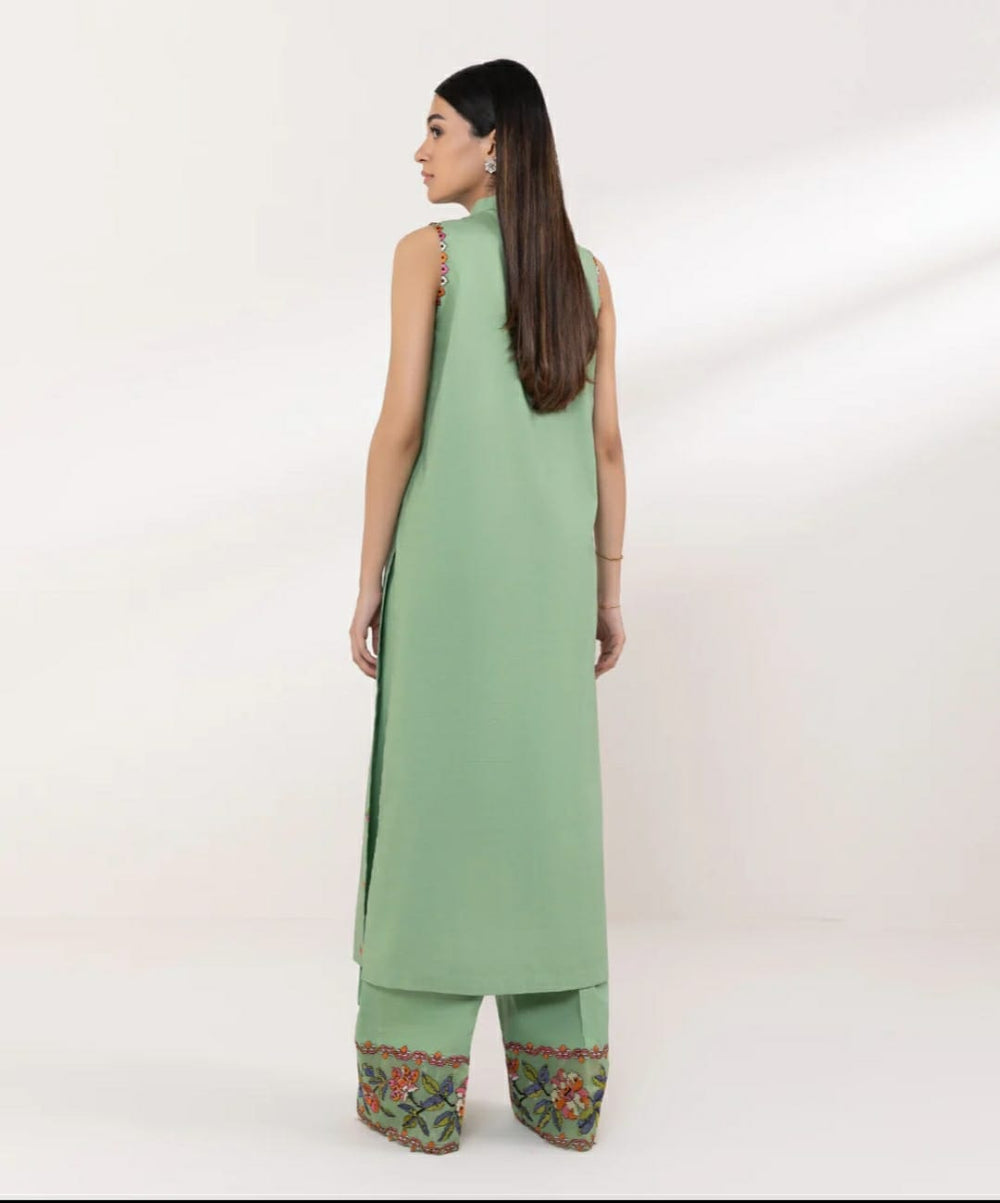 Embroidered 2-piece