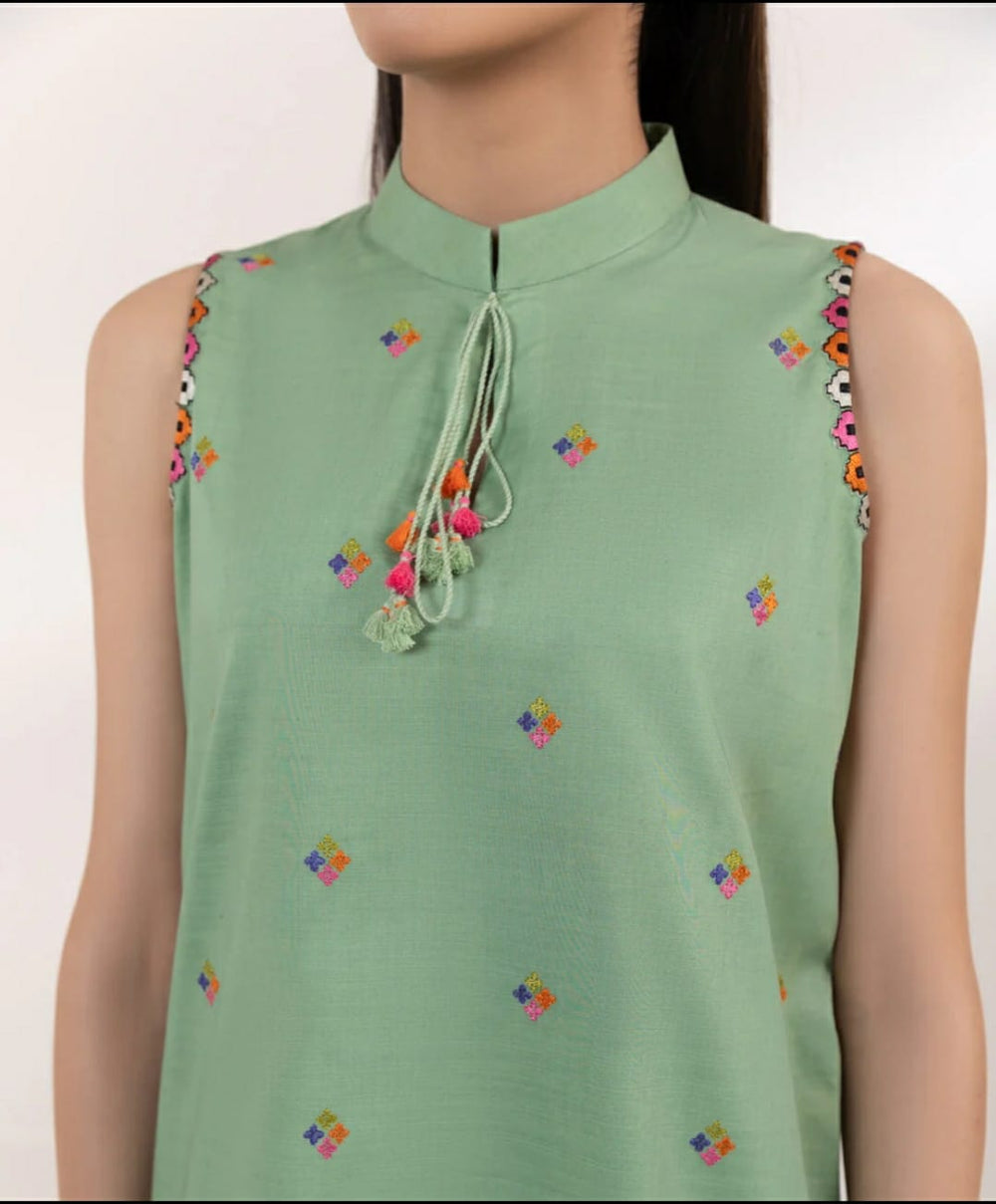 Embroidered 2-piece